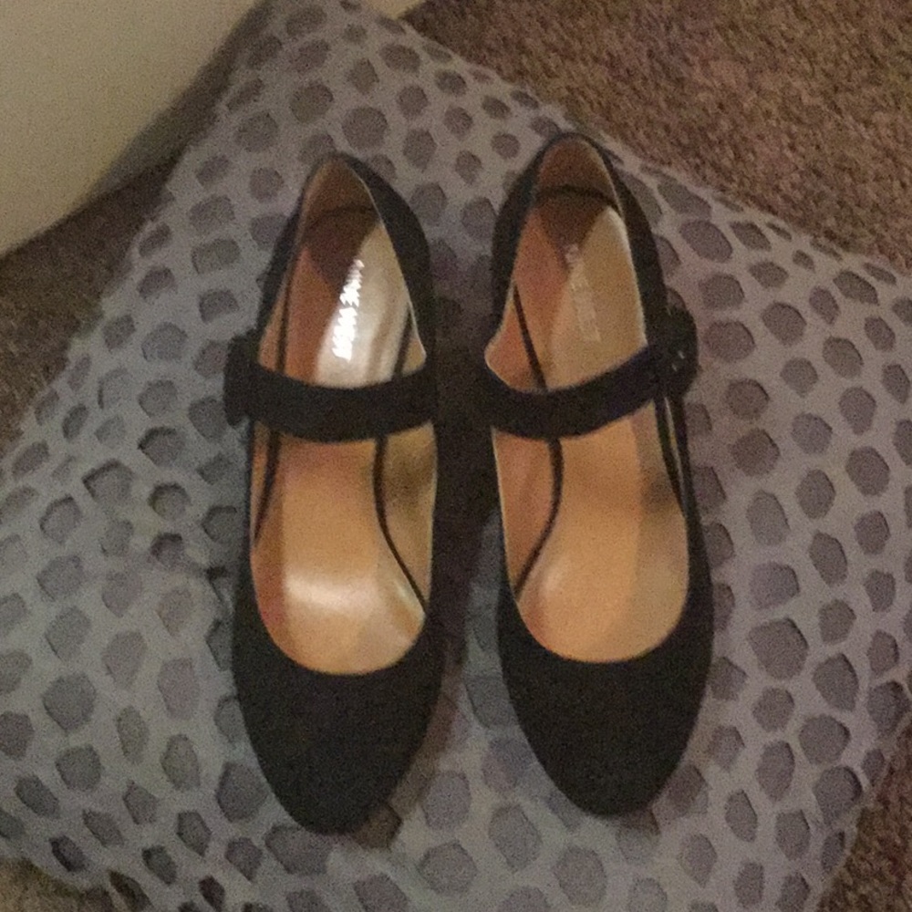 Women’s wedge heel shoes